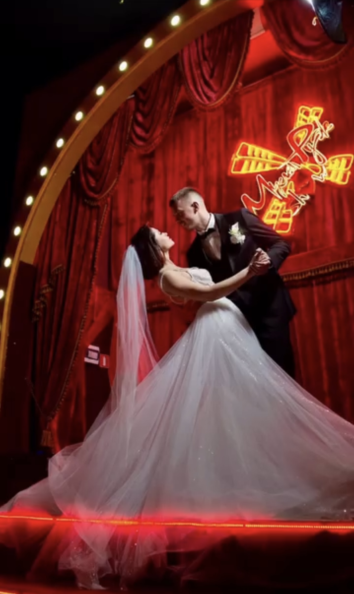 Свадьба в Мулен Руж